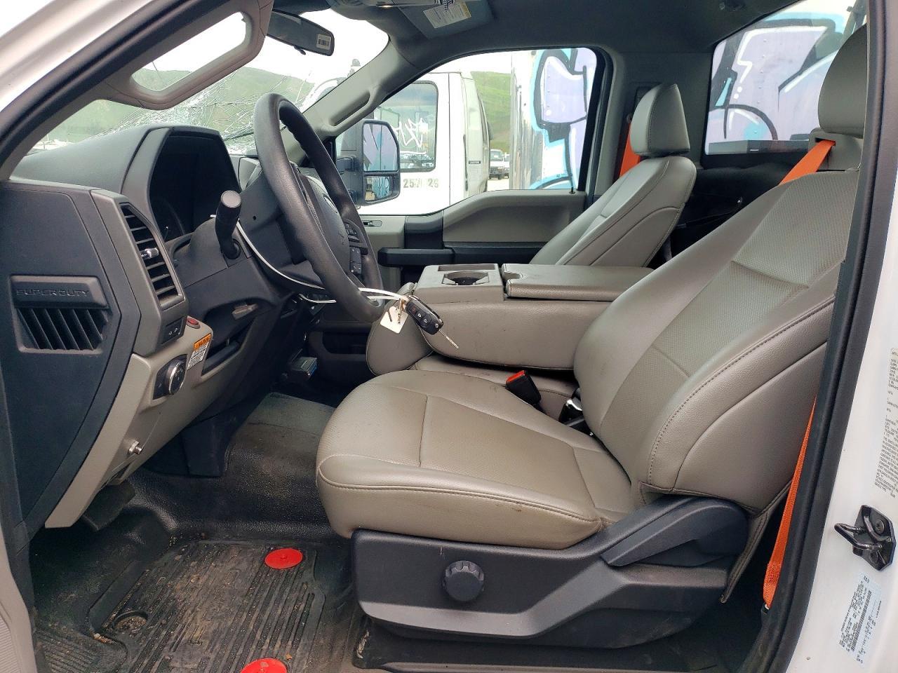 2022 Ford F550 Super Duty - Фото 7