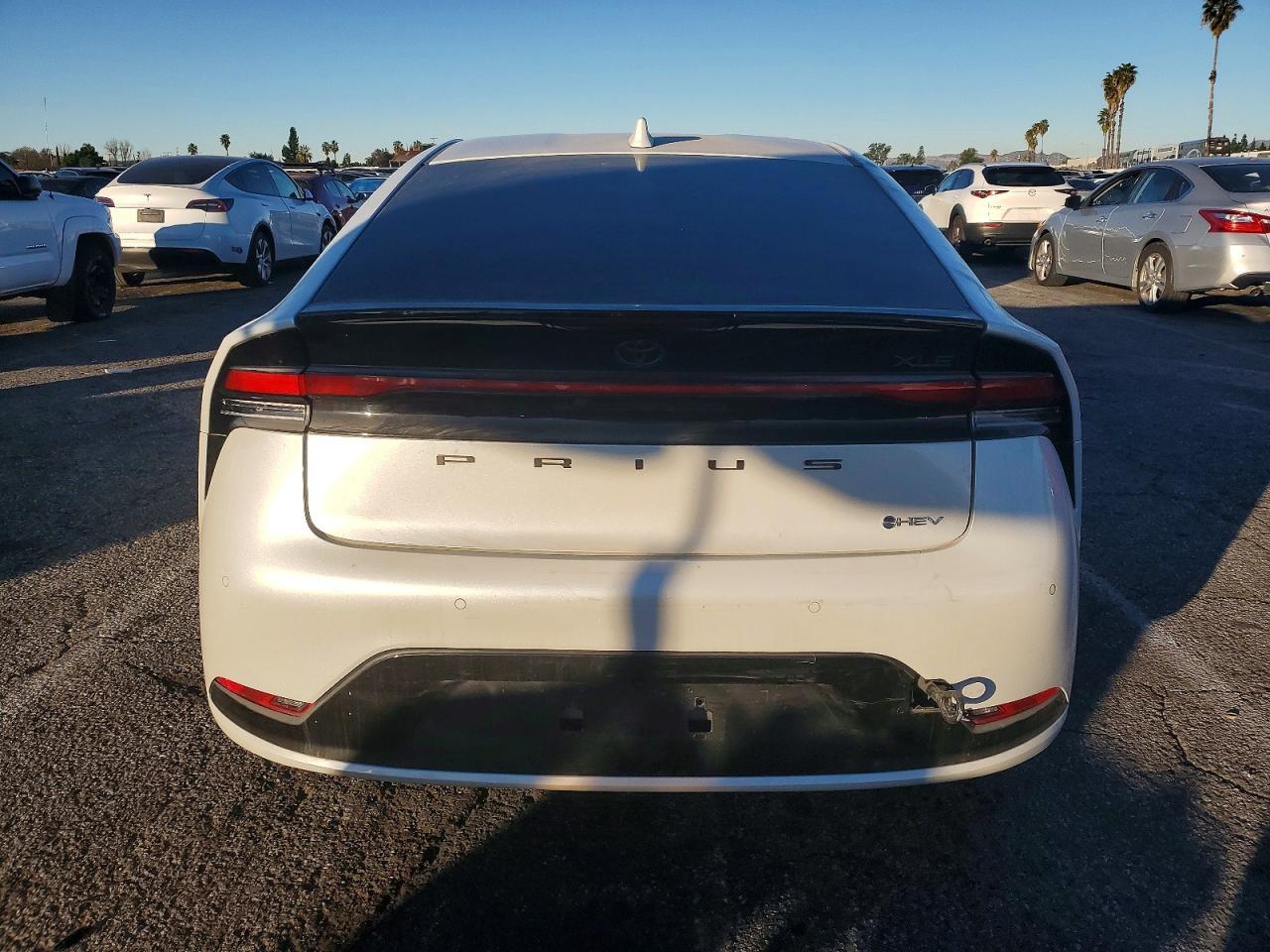 2023 Toyota Prius Le - Фото 6