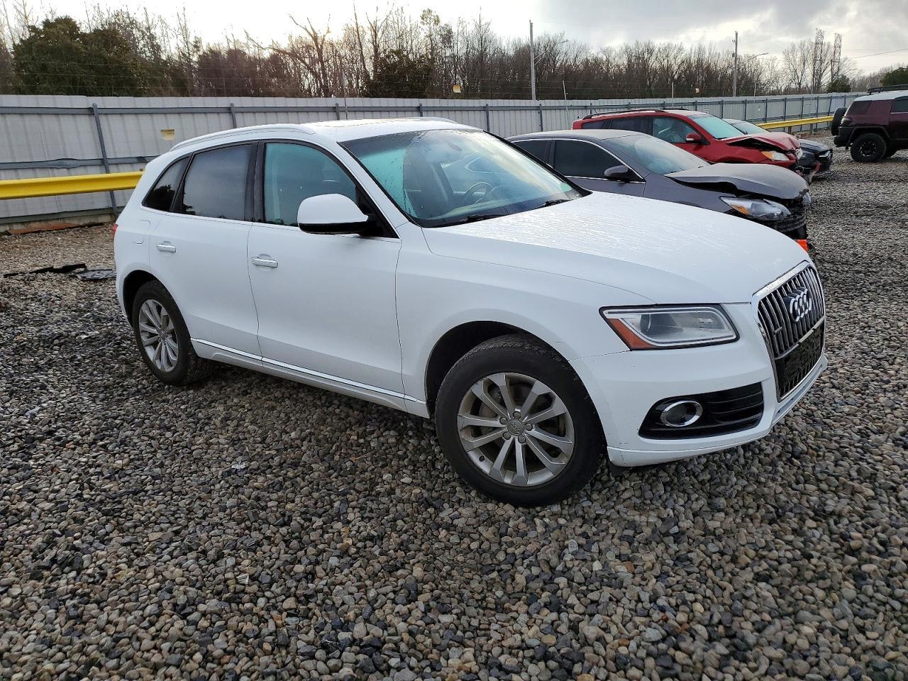 2016 Audi Q5 Premium - Image 4