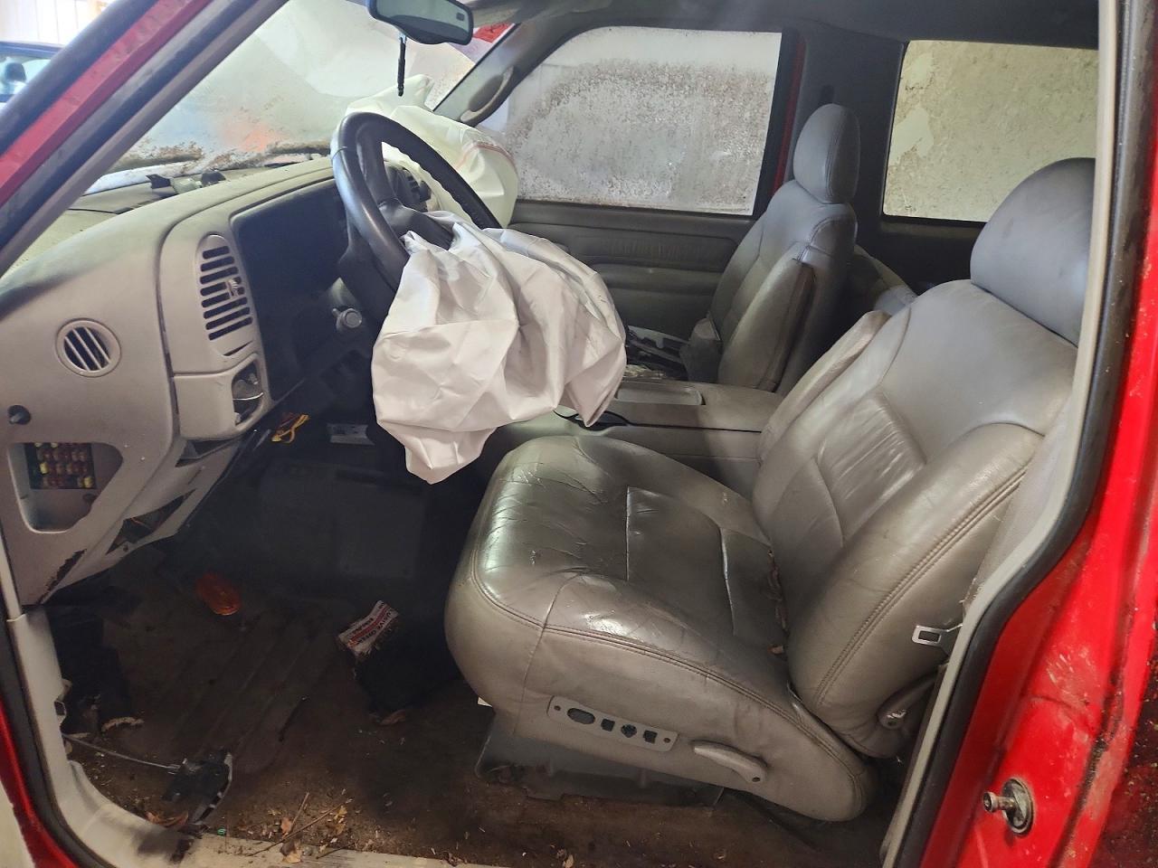 1999 Chevrolet Tahoe C1500 - Фото 7