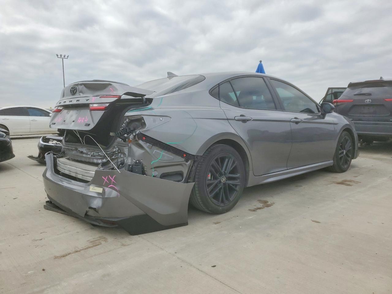 2025 Toyota Camry Xse - Фото 3