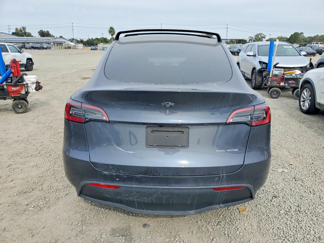 2023 Tesla Model Y - Image 6
