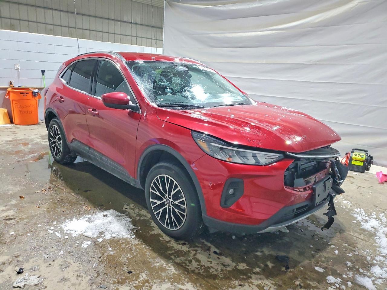 2025 Ford Escape - Image 4