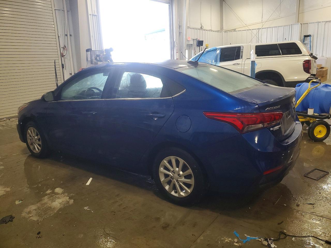 2022 Hyundai Accent Sel - Image 2