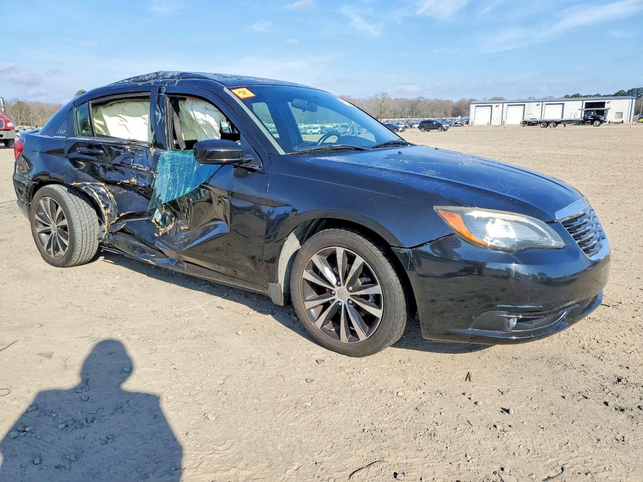 2012 Chrysler 200 Touring - Image 4