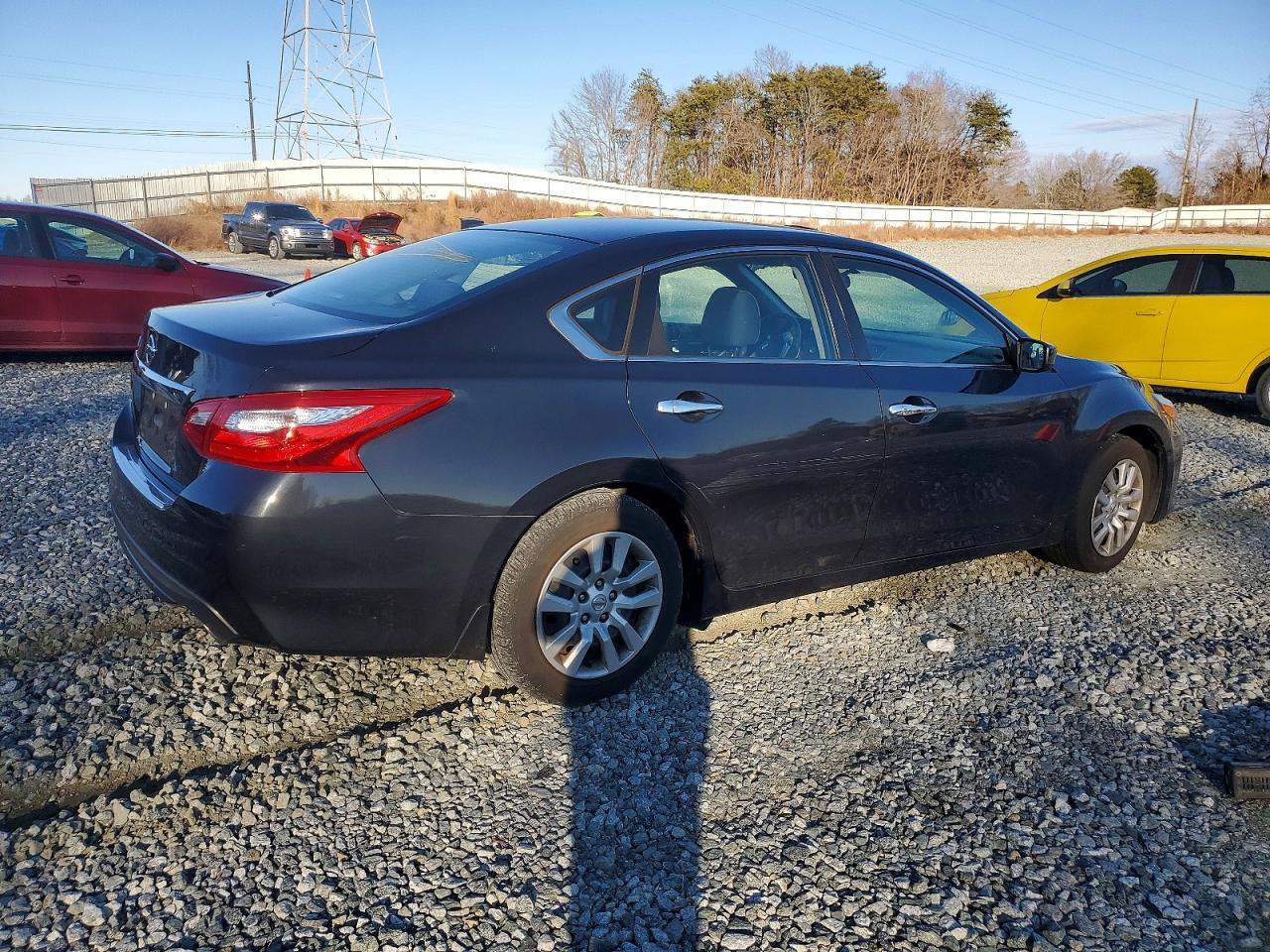 2017 Nissan Altima 2.5 - Фото 3
