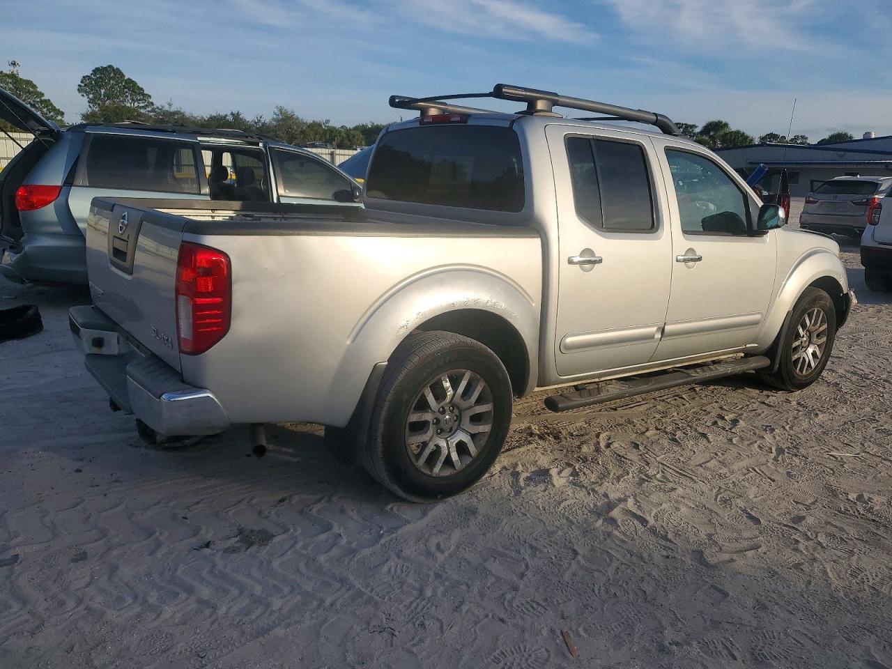 2011 Nissan Frontier S - Image 3