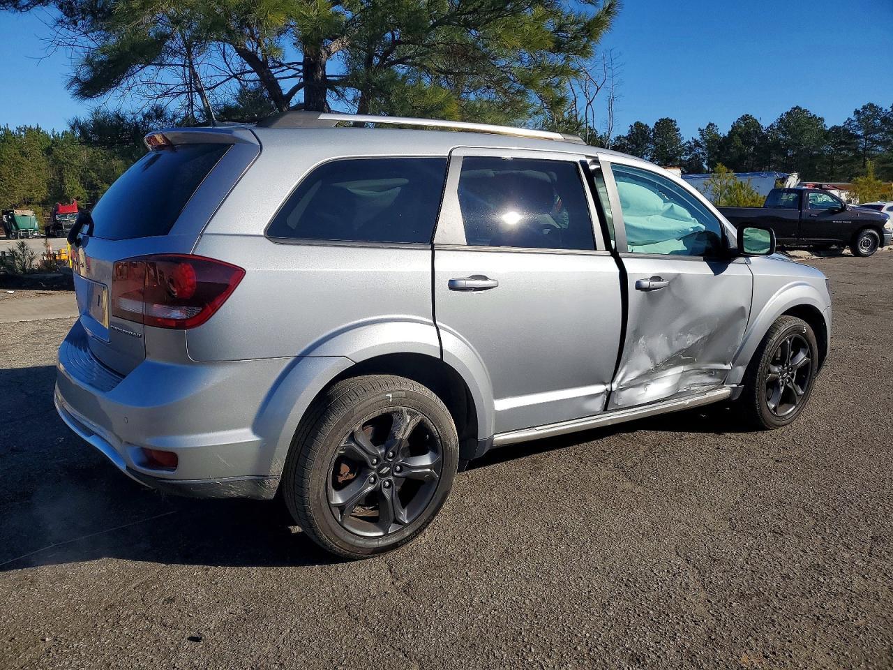 2020 Dodge Journey Crossroad - Фото 3
