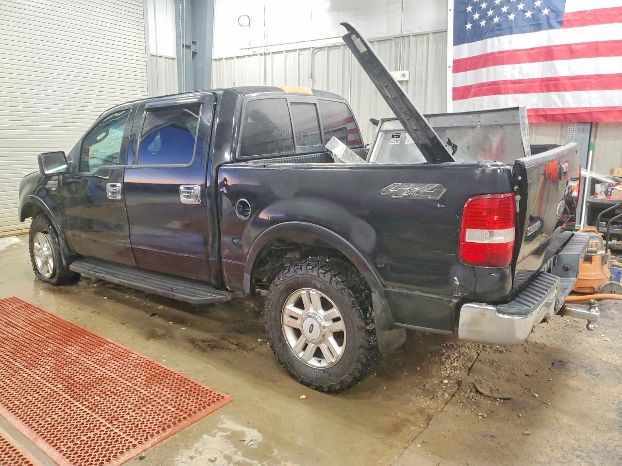 2004 Ford F150 Supercrew - Image 2