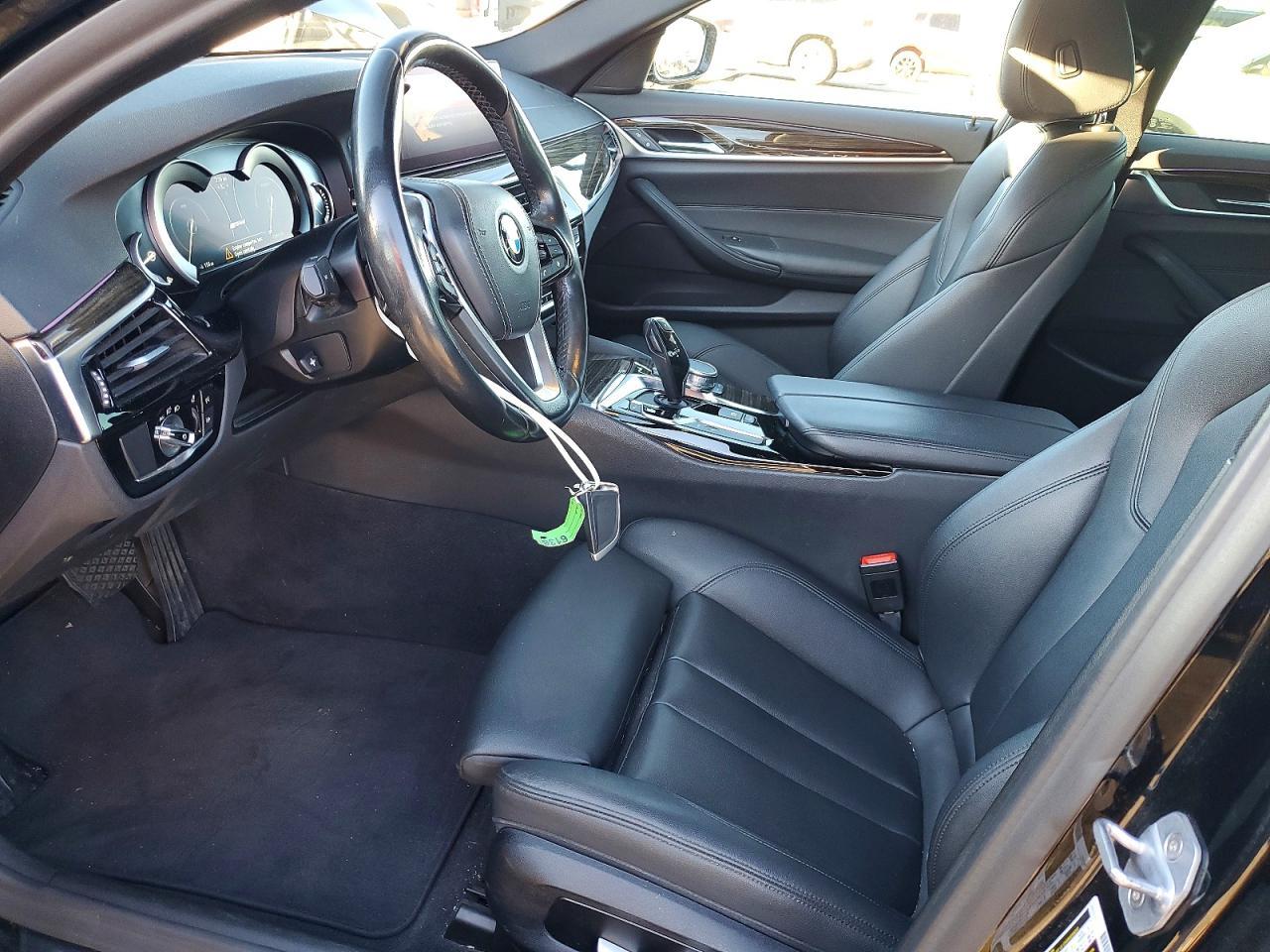 2019 BMW 530E - Фото 7