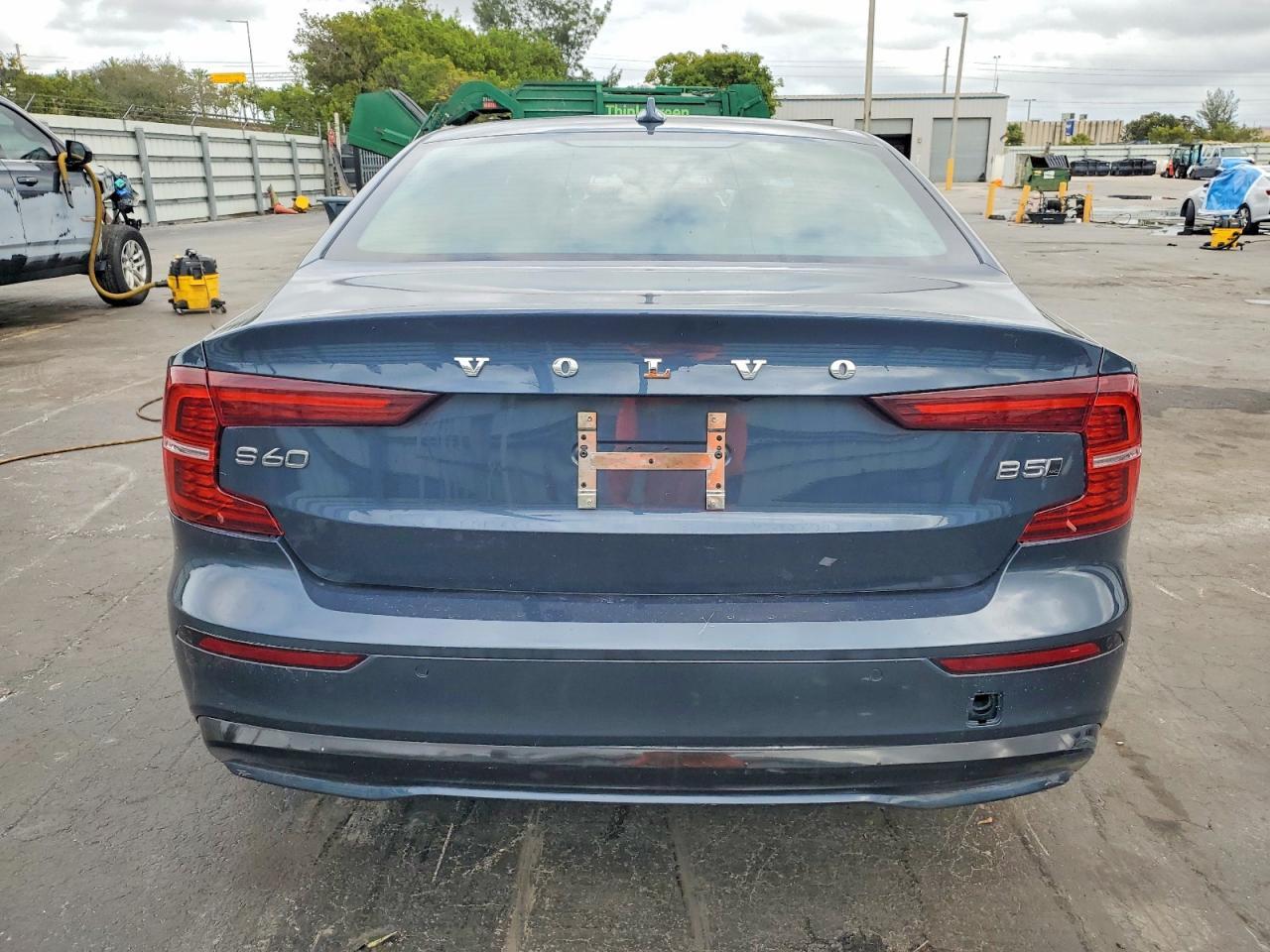 2024 Volvo S60 Core - Фото 6