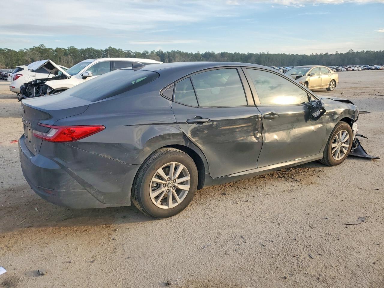 2026 Toyota Camry Xse - Image 3