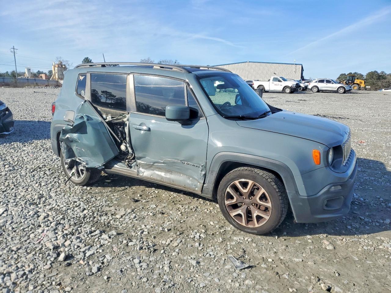 2017 Jeep Renegade Latitude - Image 4