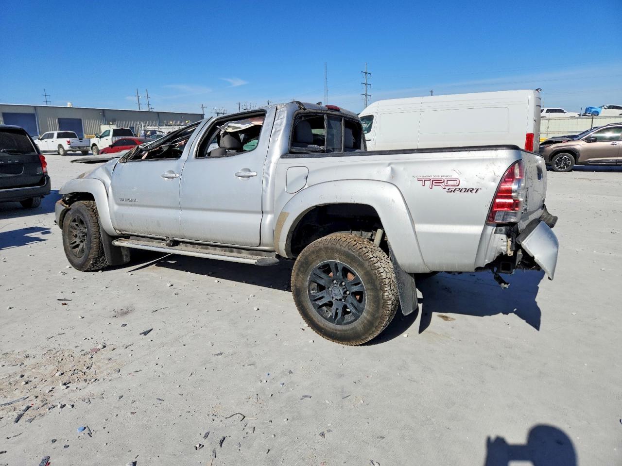 2012 Toyota Tacoma Double Cab Prerunner - Фото 2