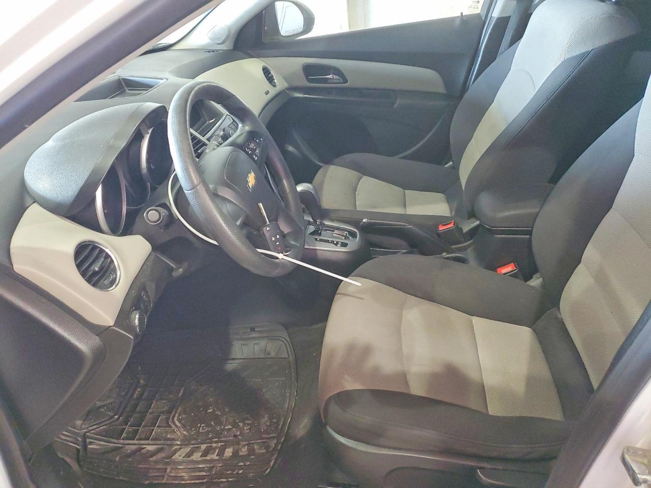 2014 Chevrolet Cruze Ls - Фото 7