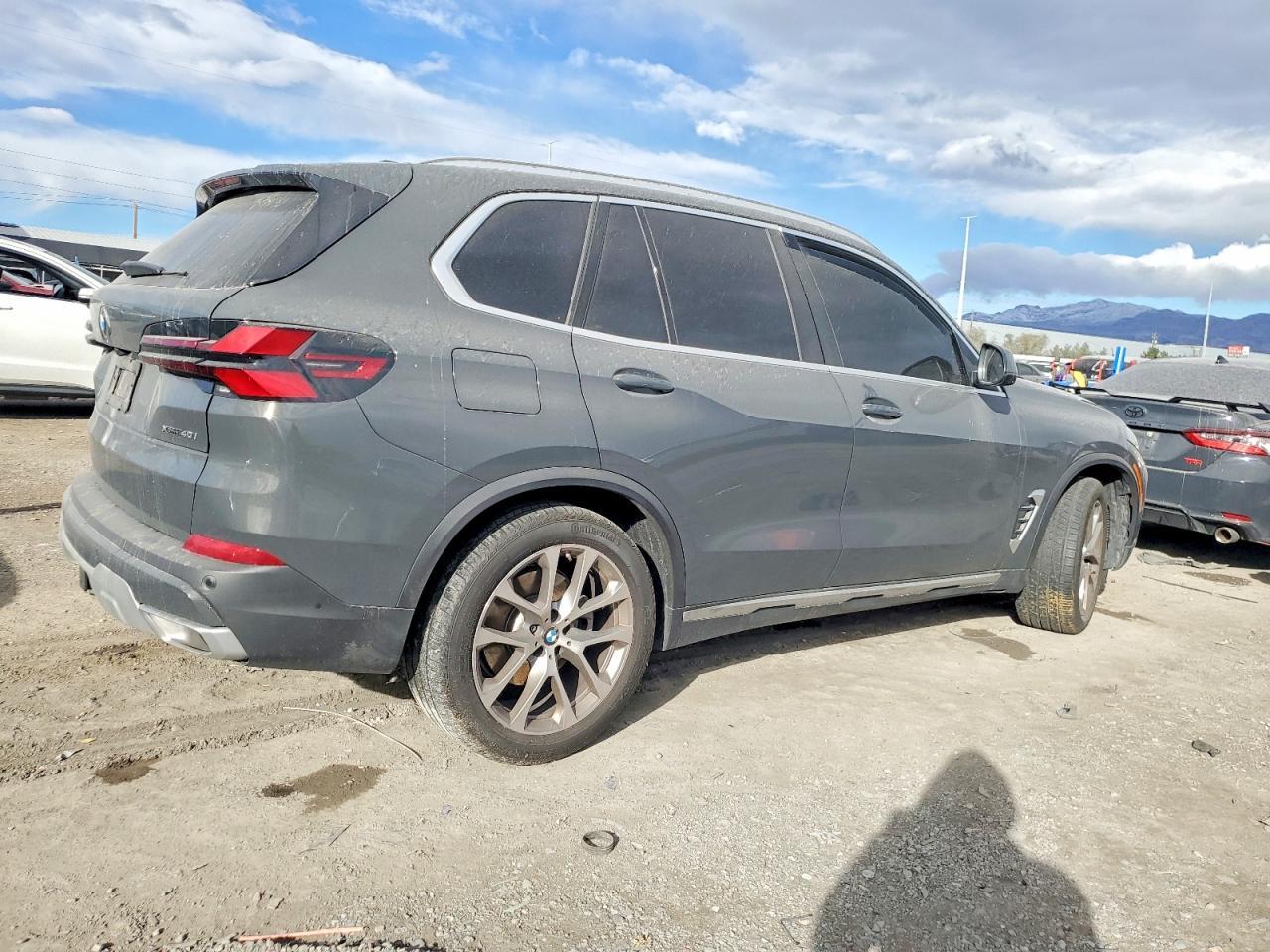 2024 BMW X5 xDrive40I - Image 3