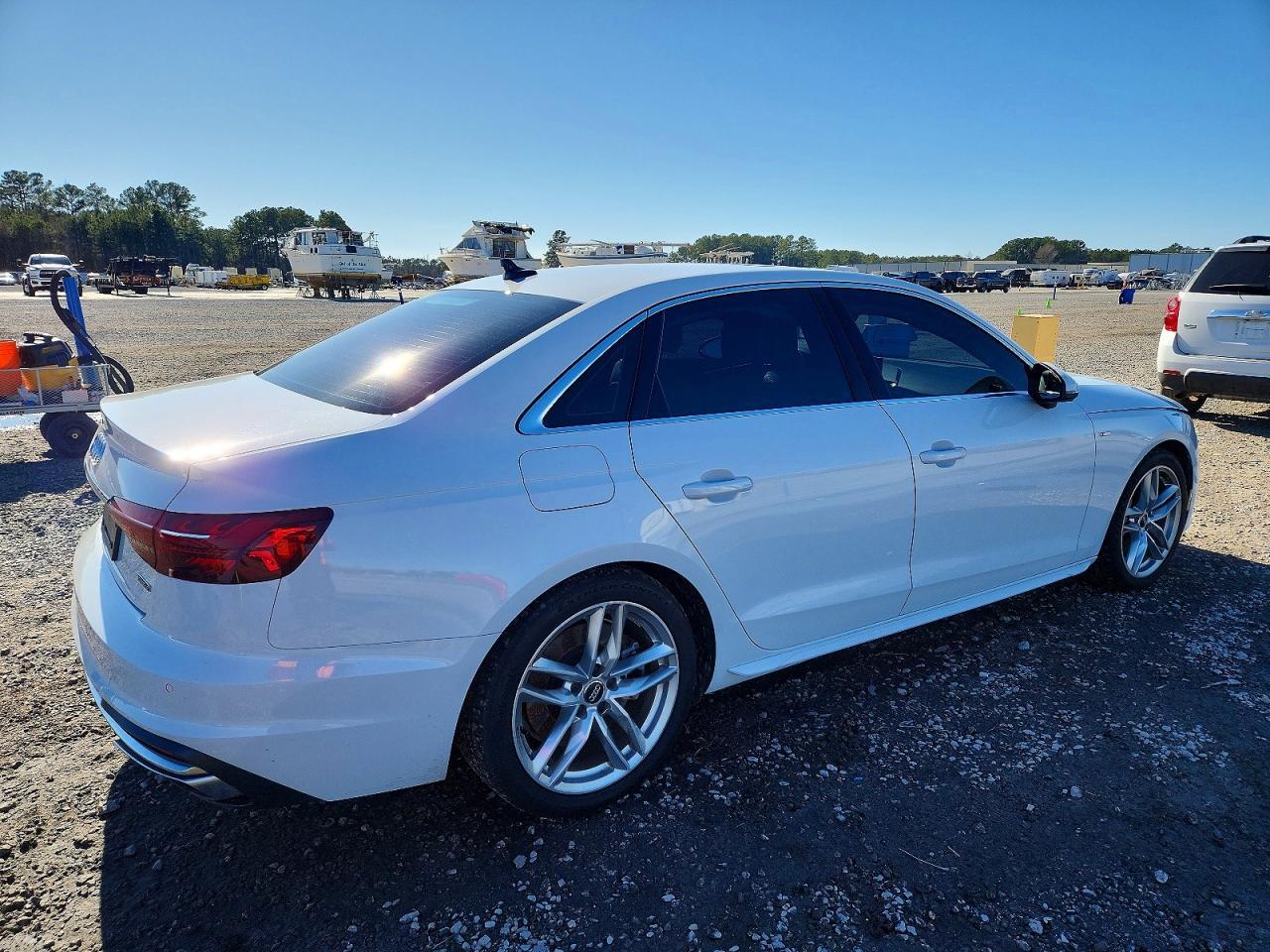2021 Audi A4 Premium Plus 45 - Фото 3
