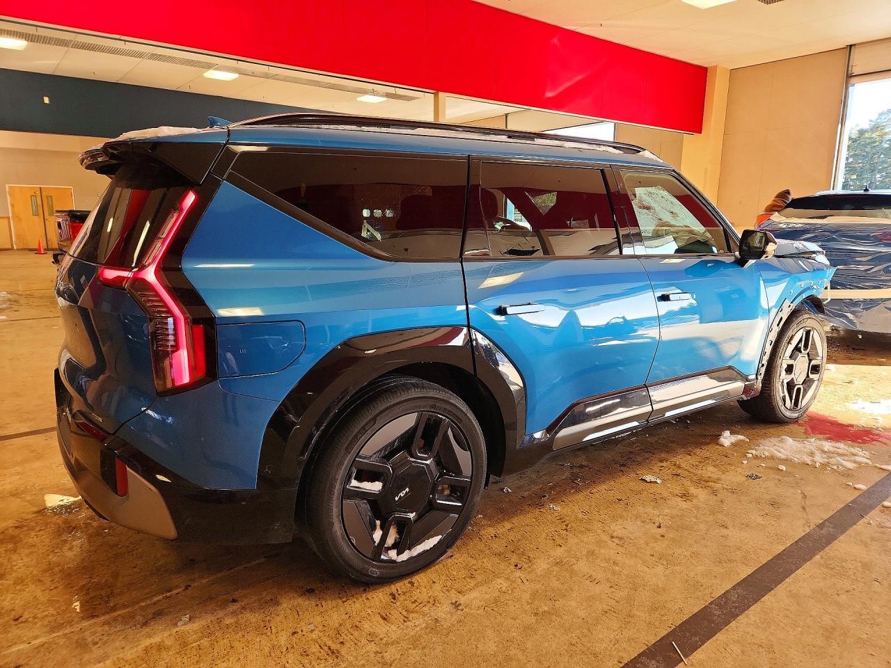 2024 Kia Ev9 Gt-Line - Image 3