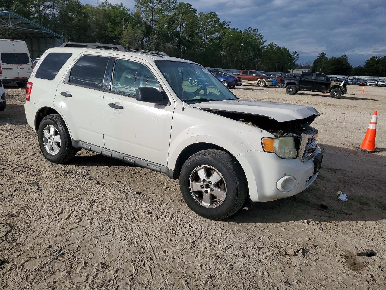 2010 Ford Escape Xlt - Фото 4