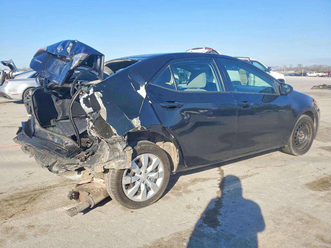 2016 Toyota Corolla Le - Фото 3