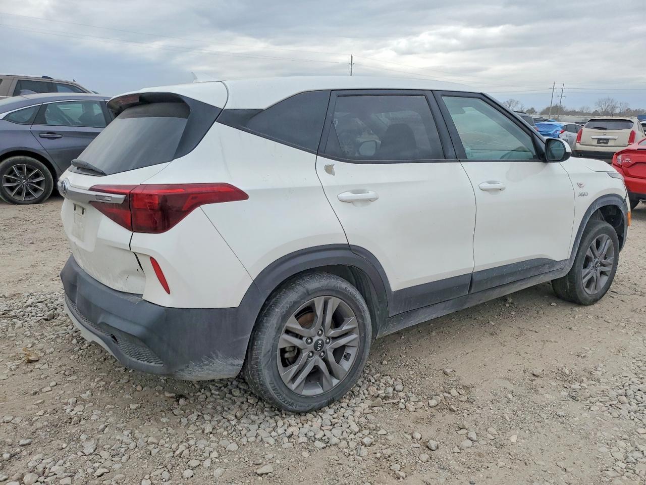 2021 Kia Seltos Lx - Image 3