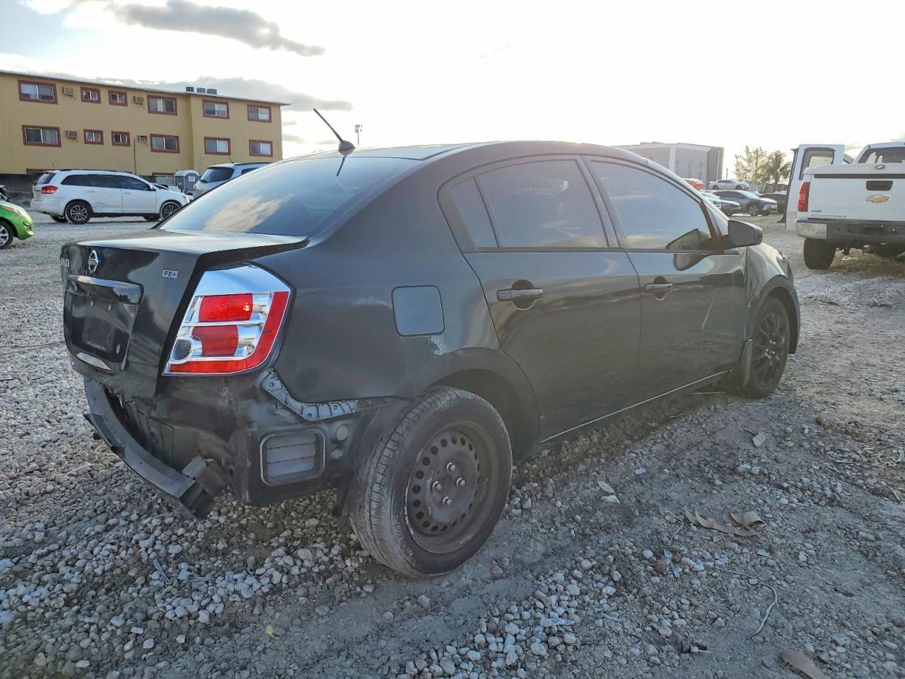 2009 Nissan Sentra 2.0 - Фото 3