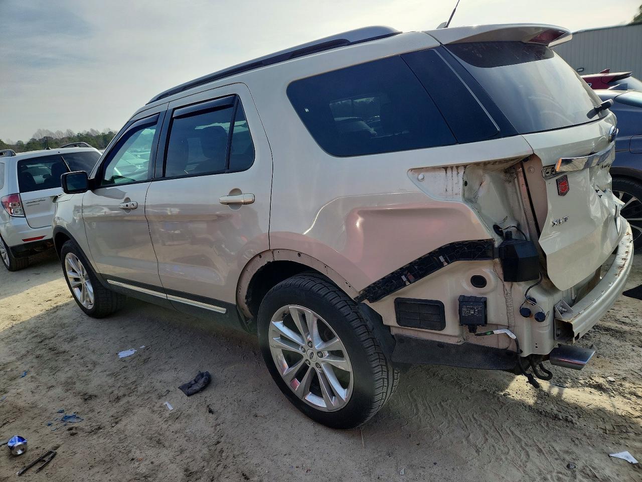 2018 Ford Explorer Xlt - Image 2