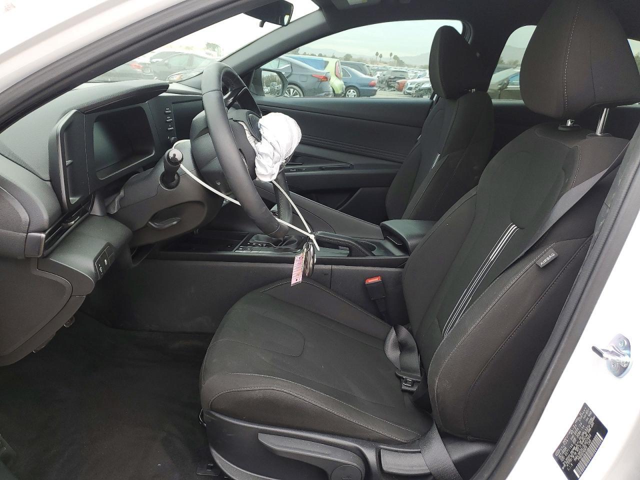 2025 Hyundai Elantra Sel Sport - Фото 7