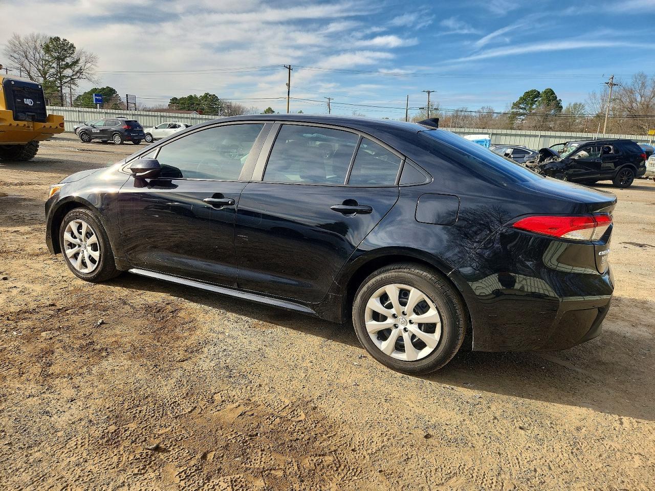 2025 Toyota Corolla Le - Фото 2