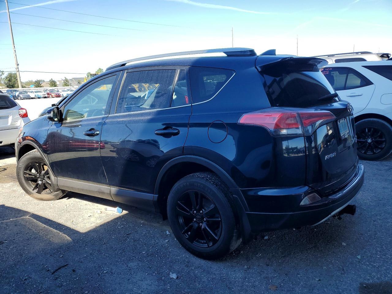 2018 Toyota Rav4 Xle - Image 2