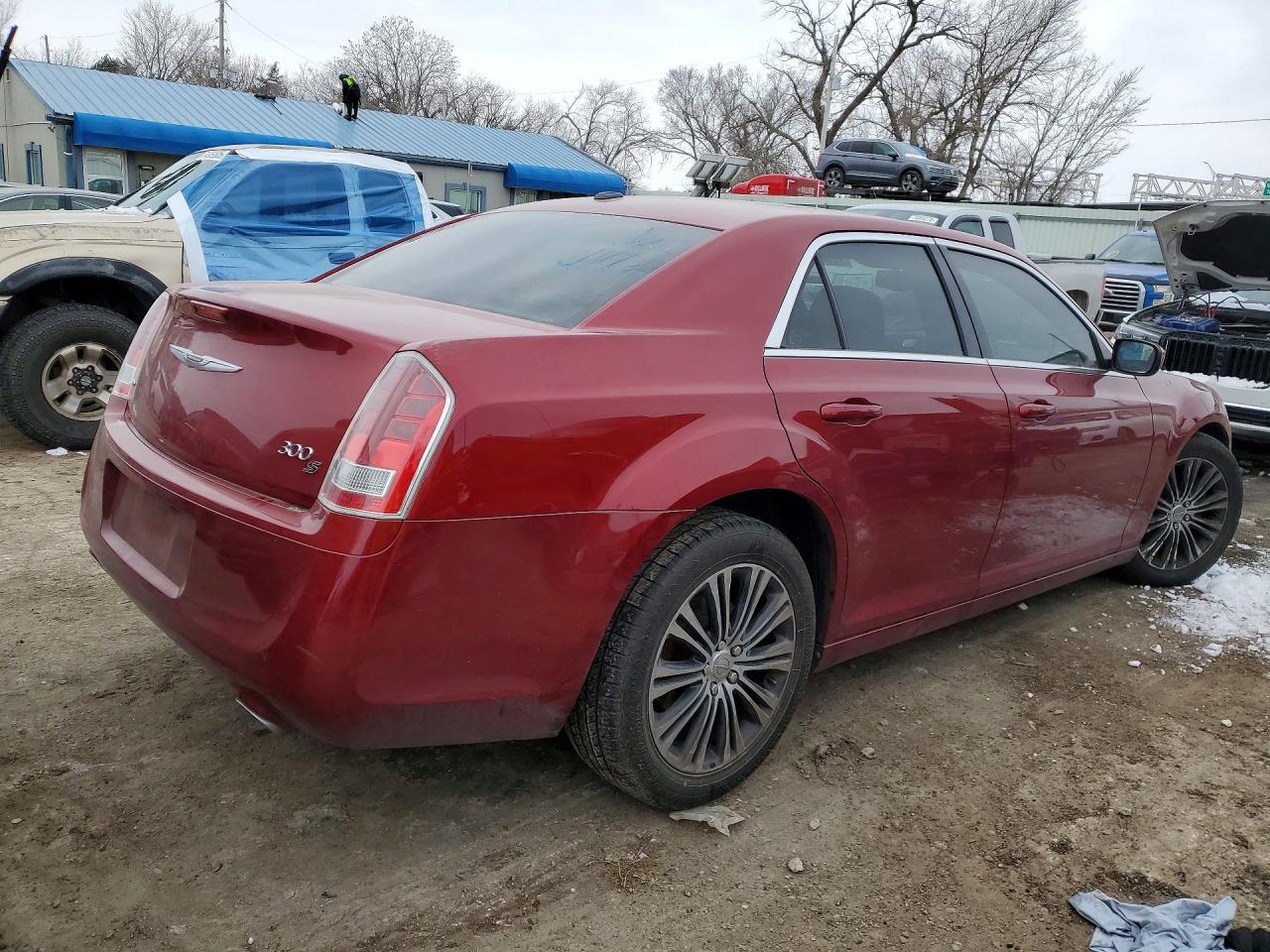 2014 Chrysler 300 S - Image 3