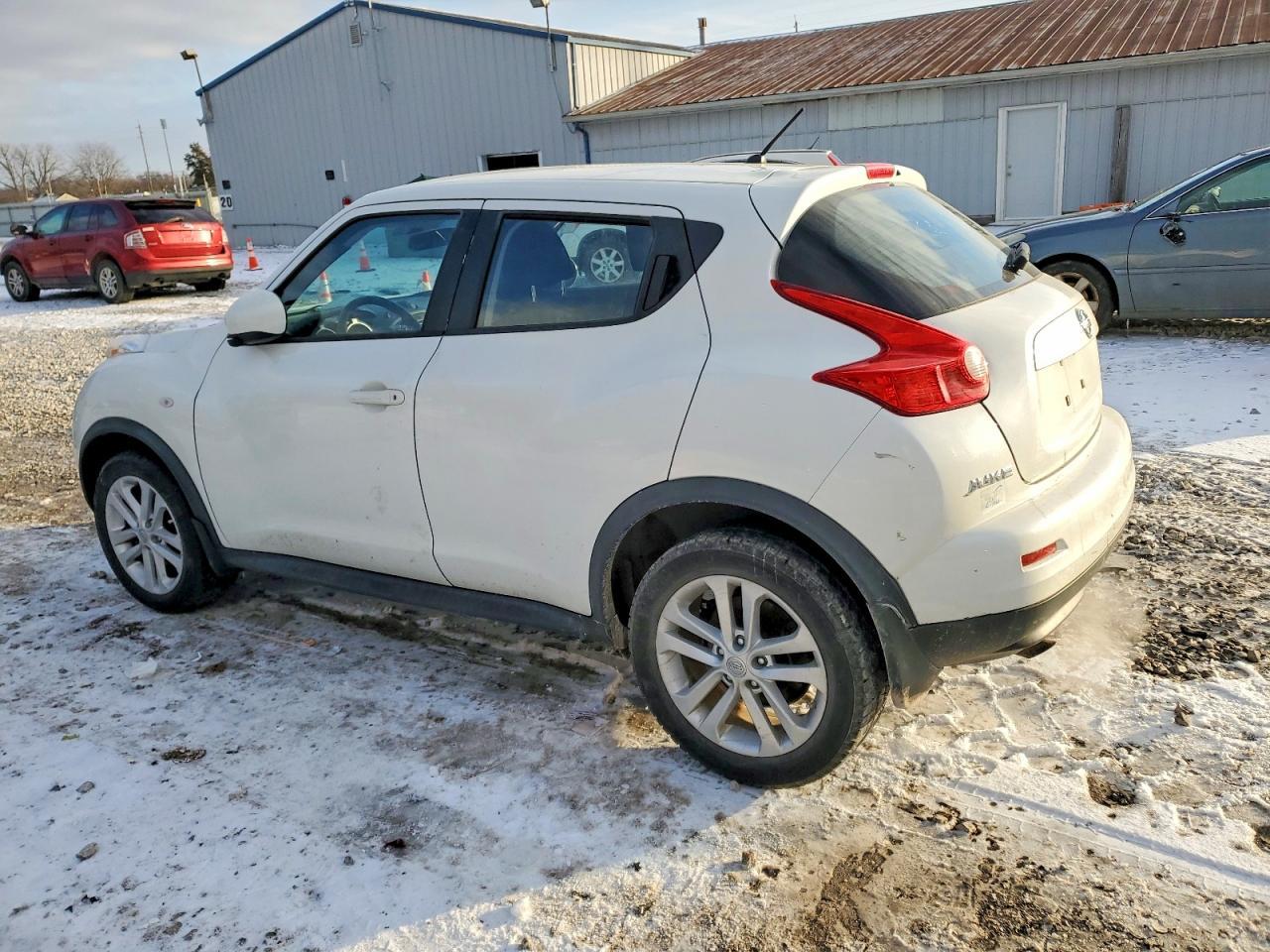 2014 Nissan Juke S - Image 2