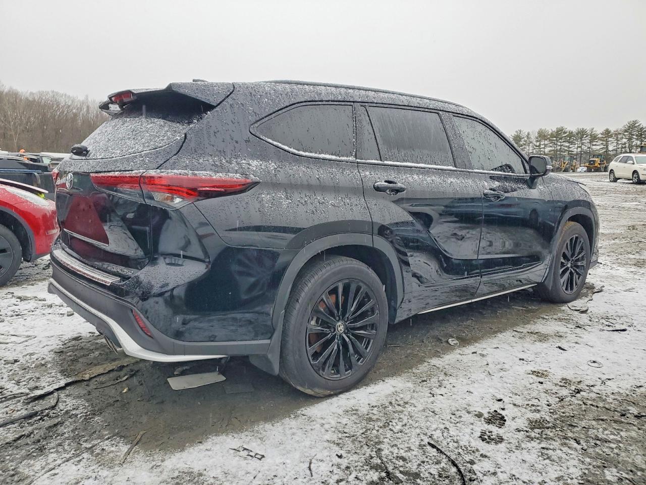 2024 Toyota Highlander Le - Фото 3