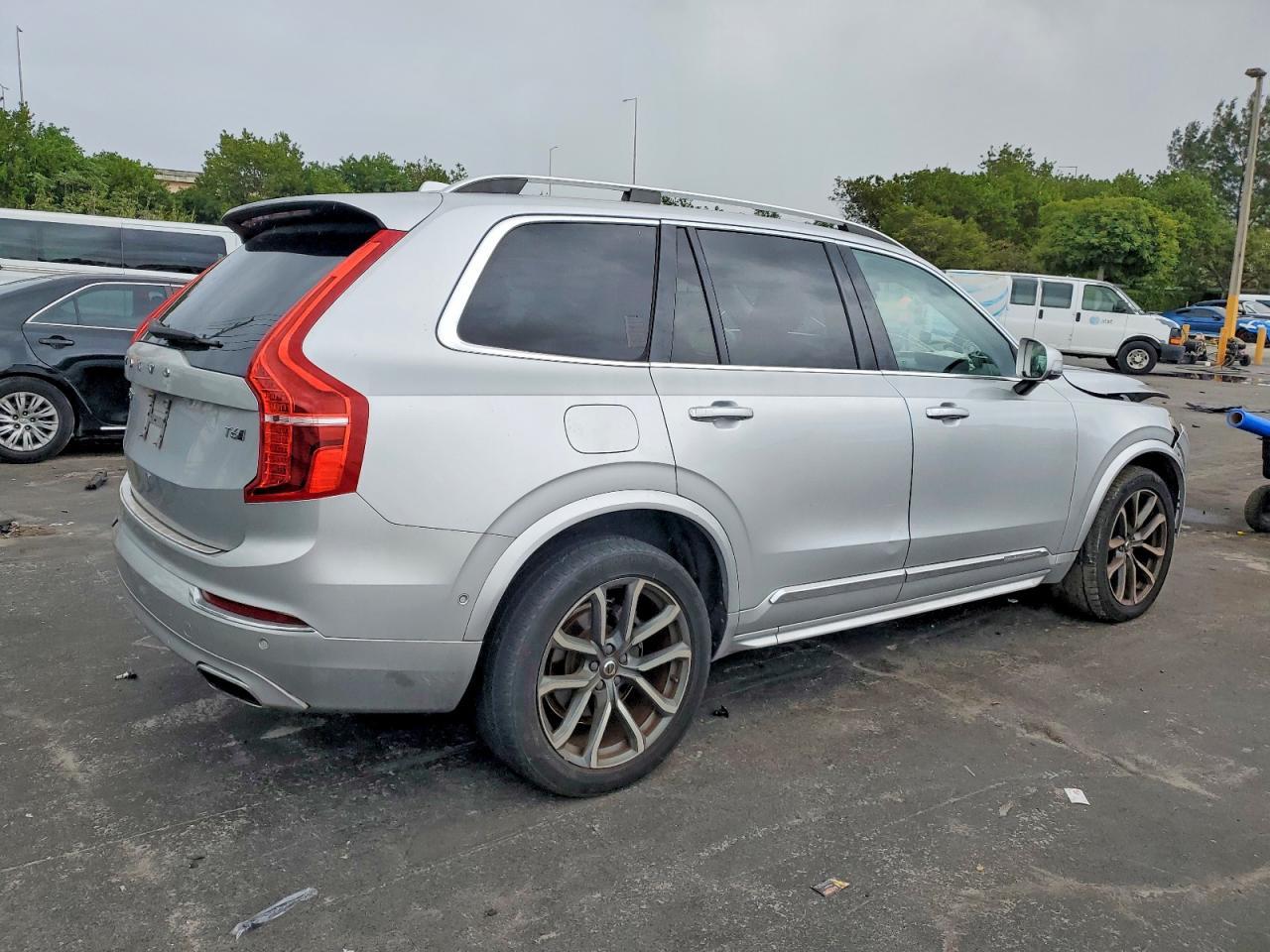 2017 Volvo Xc90 T6 - Фото 3