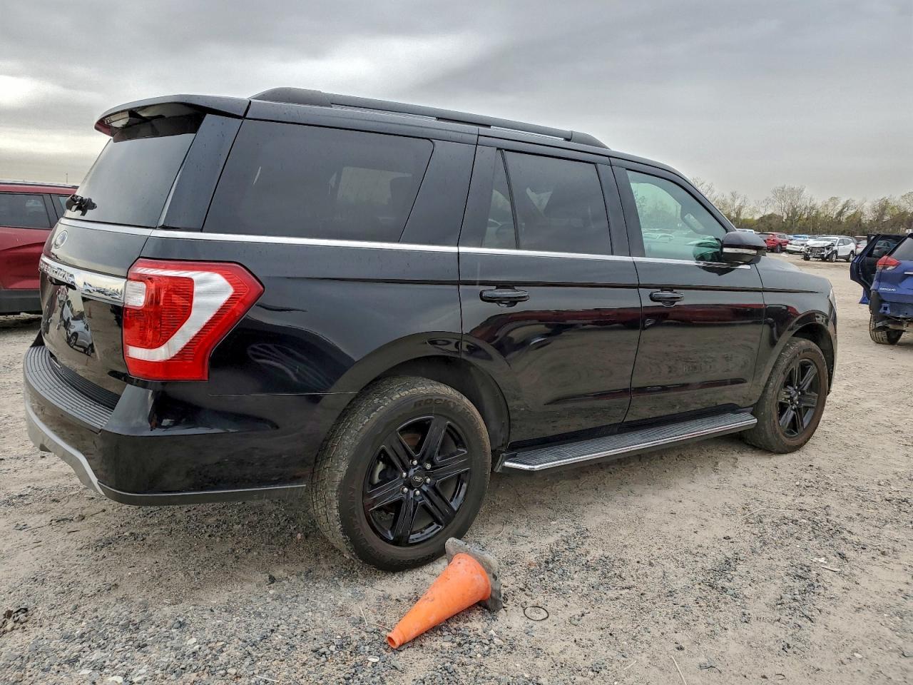 2021 Ford Expedition Xlt - Image 3