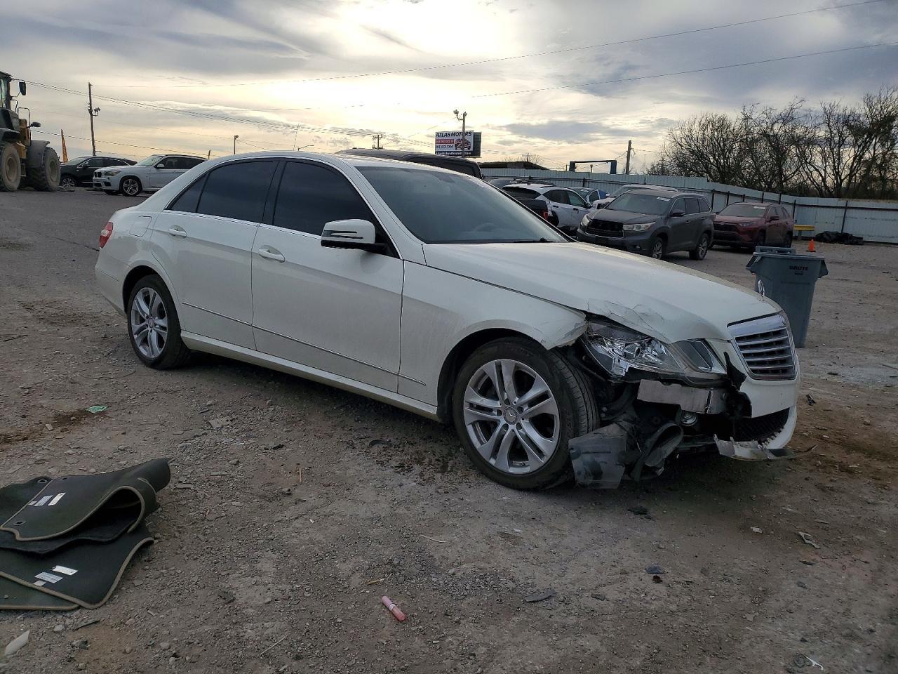 2011 Mercedes-Benz E 350 4Matic - Image 4