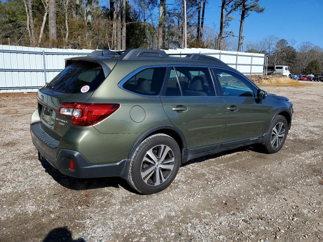 2018 Subaru Outback 3.6R Limited - Фото 3