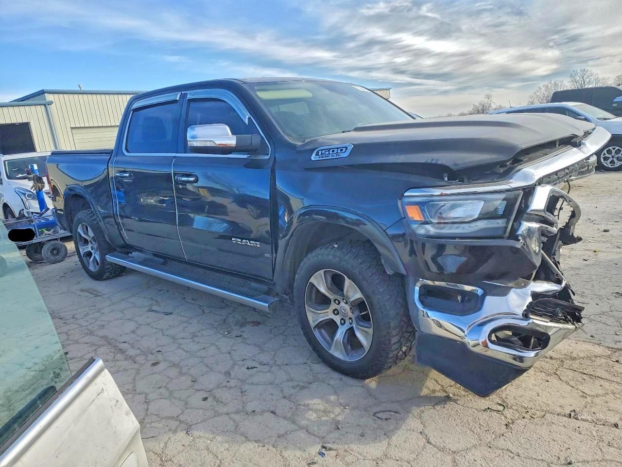 2020 Ram 1500 Laramie - Фото 4