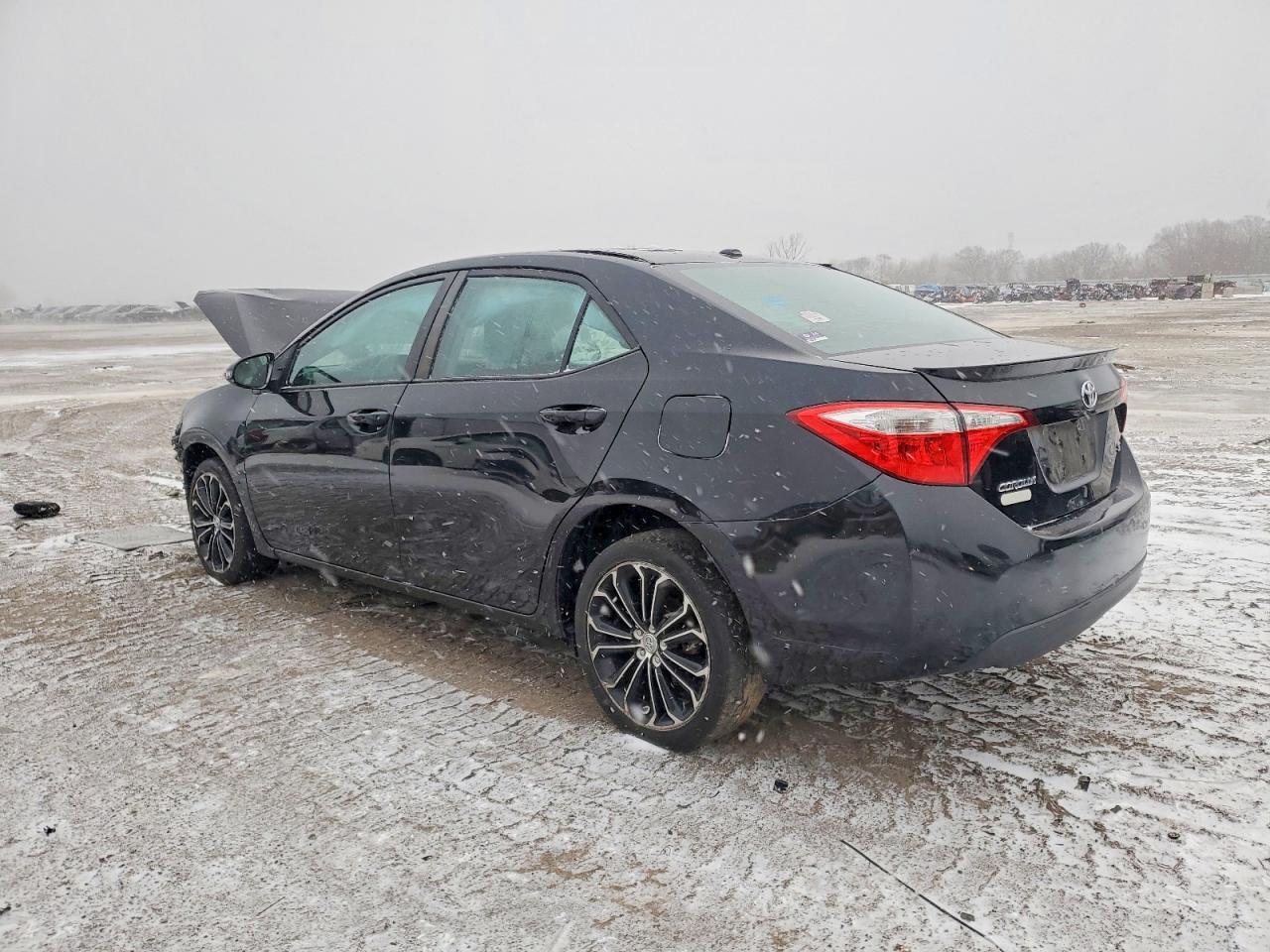 2015 Toyota Corolla L - Фото 2