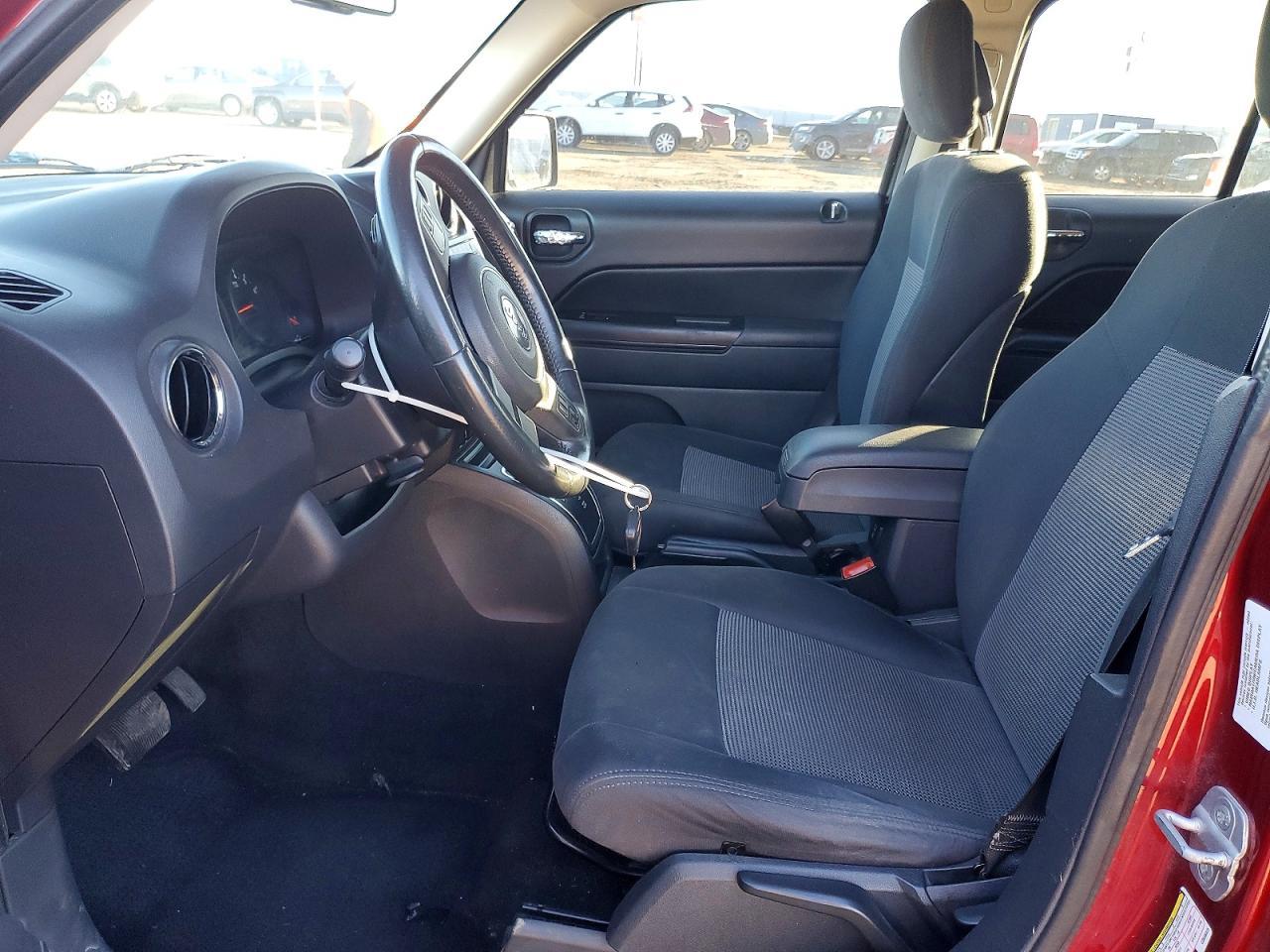 2012 Jeep Patriot Latitude - Фото 7