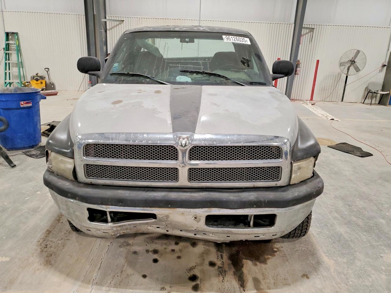 2001 Dodge Ram 1500 - Image 5