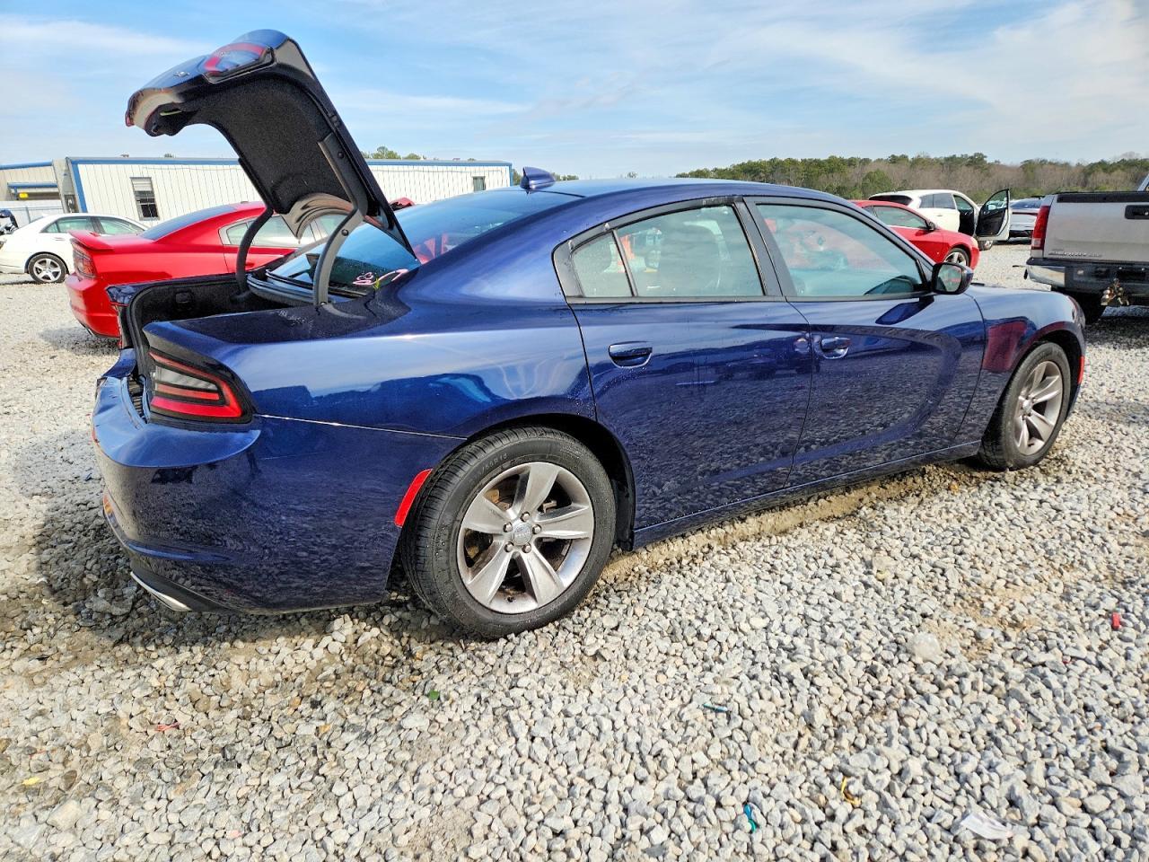 2015 Dodge Charger Sxt - Image 3