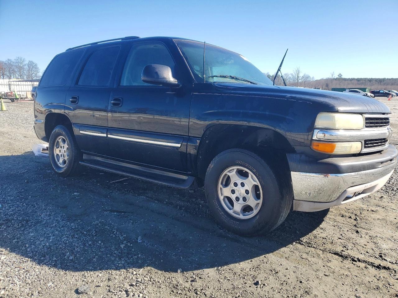 2004 Chevrolet Tahoe C1500 - Image 4