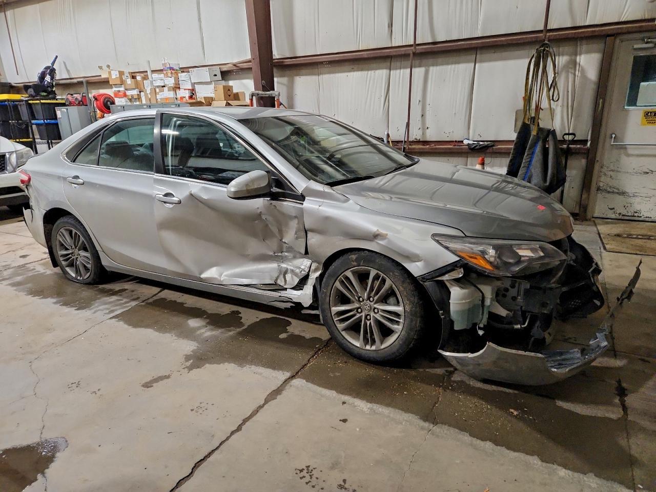 2017 Toyota Camry Le - Фото 4