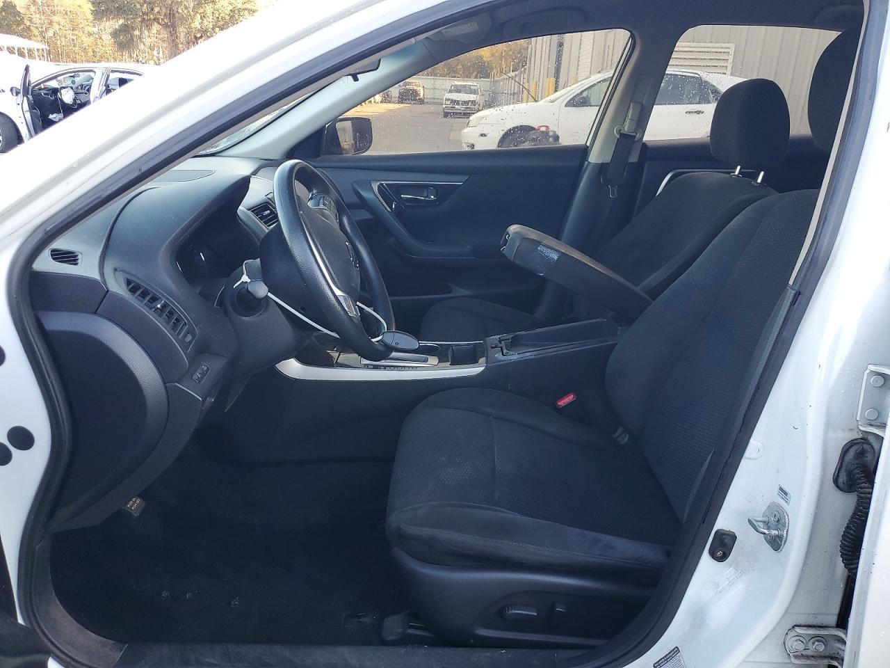 2014 Nissan Altima 2.5 S - Image 7