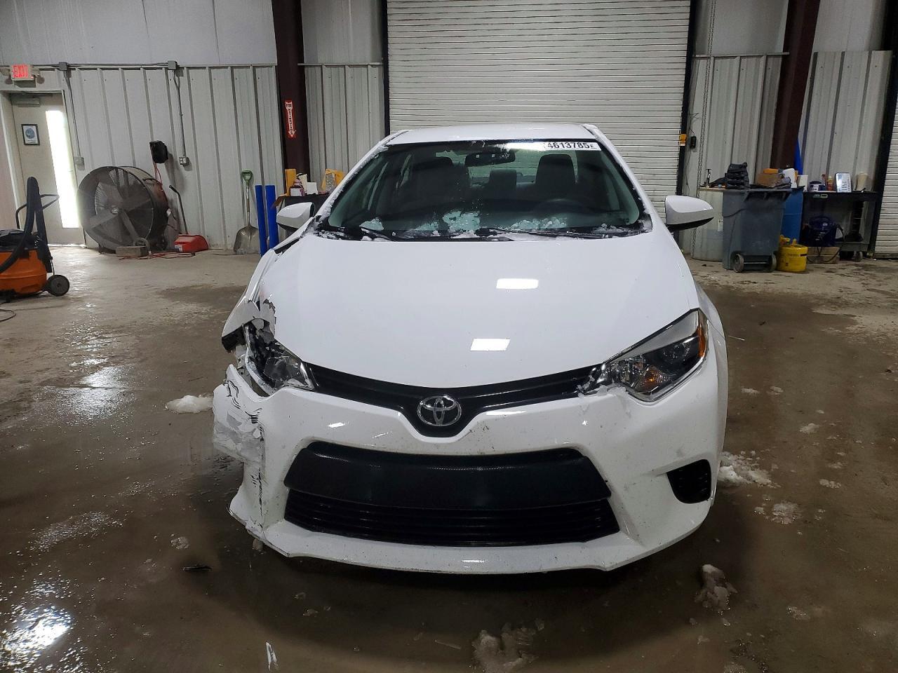 2014 Toyota Corolla Le - Image 5