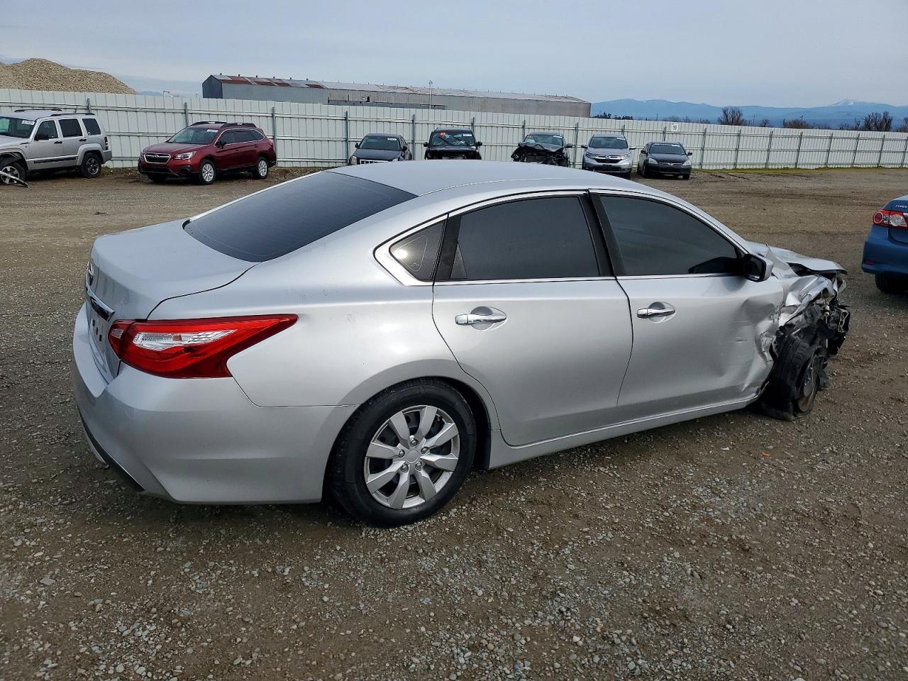 2016 Nissan Altima 2.5 - Фото 3