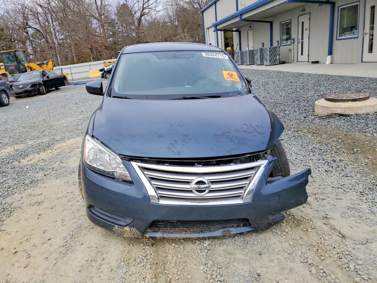 2015 Nissan Sentra - Image 5