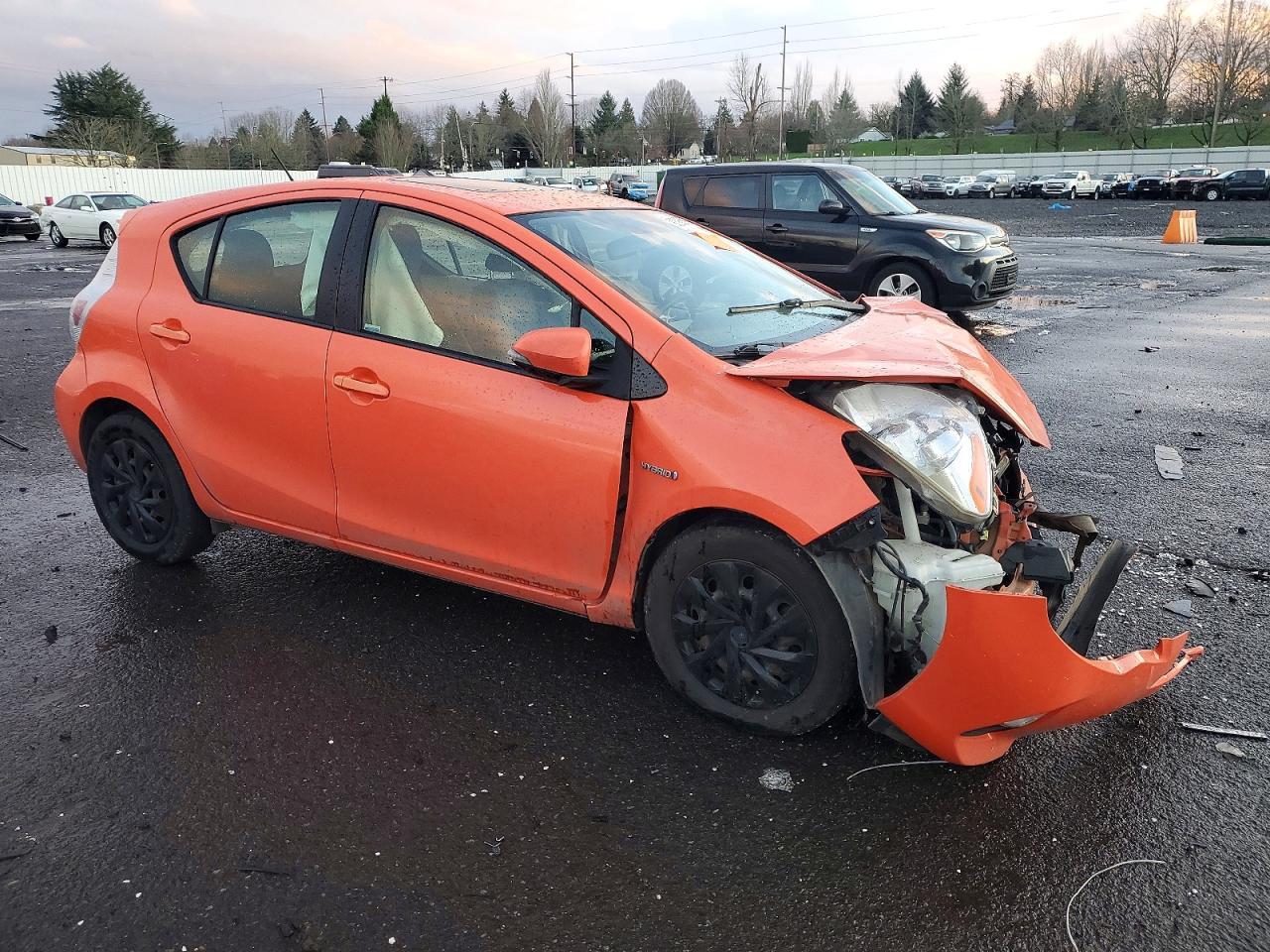 2012 Toyota Prius C Three - Фото 4