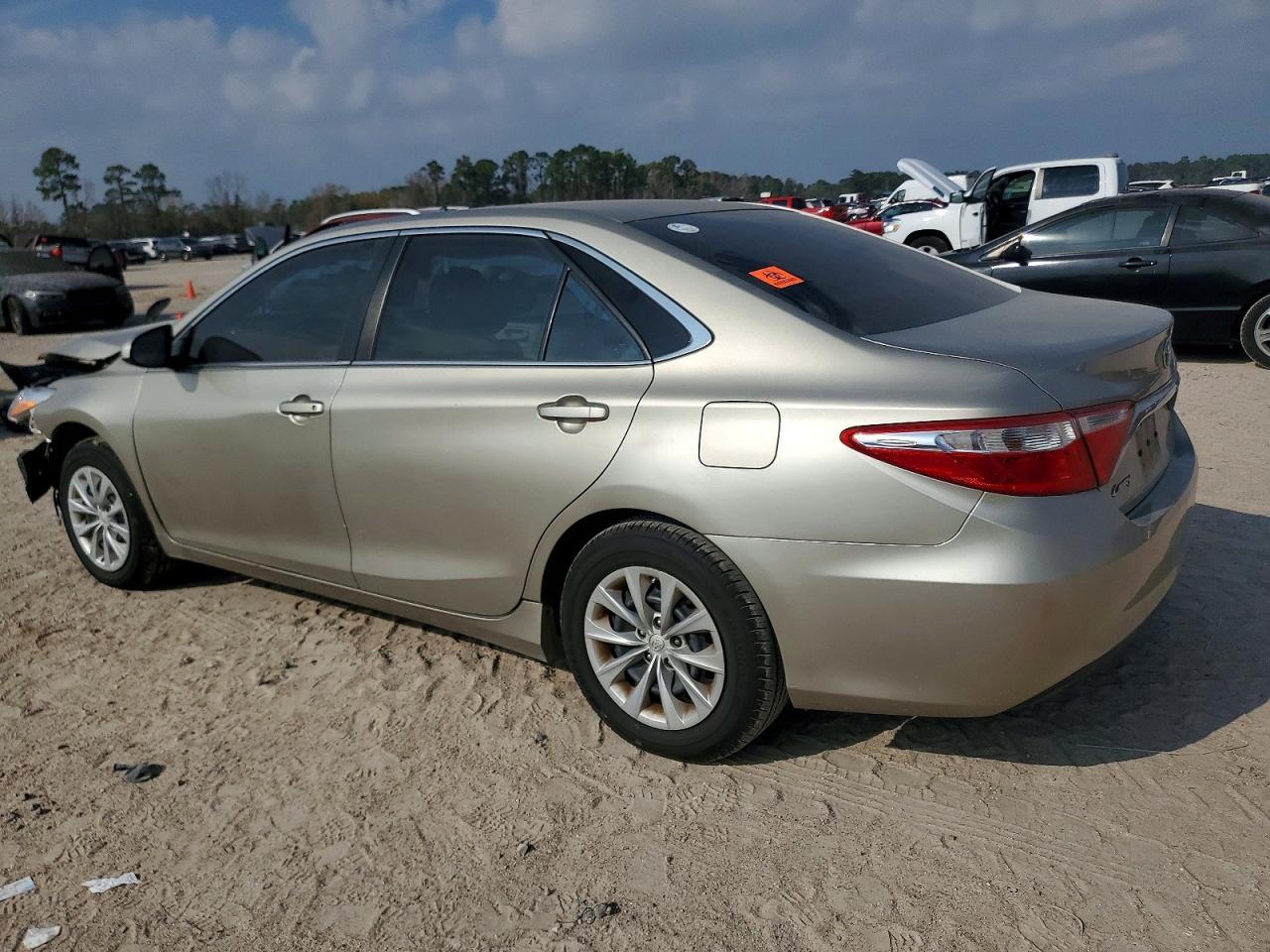 2017 Toyota Camry Le - Image 2